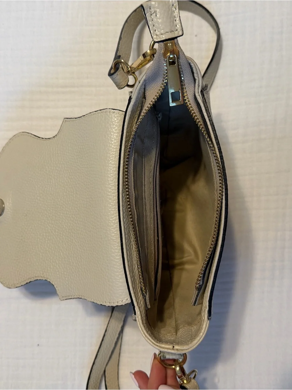 Elegant Cream Saddle Crossbody Bag - Italian Leather